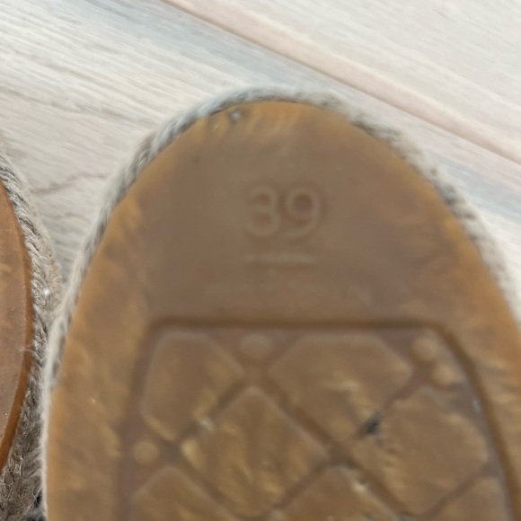 Chanel Lambskin Leather Espadrilles Size 39 - Picture 8 of 16
